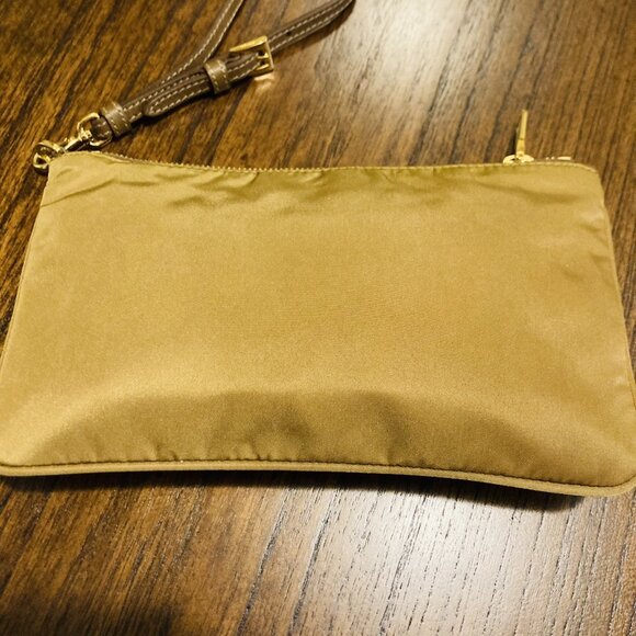 ✨Prada Cosmetic Bag Olive Gold Unique hard to find color✨ Pristine✨ - Picture 11 of 16
